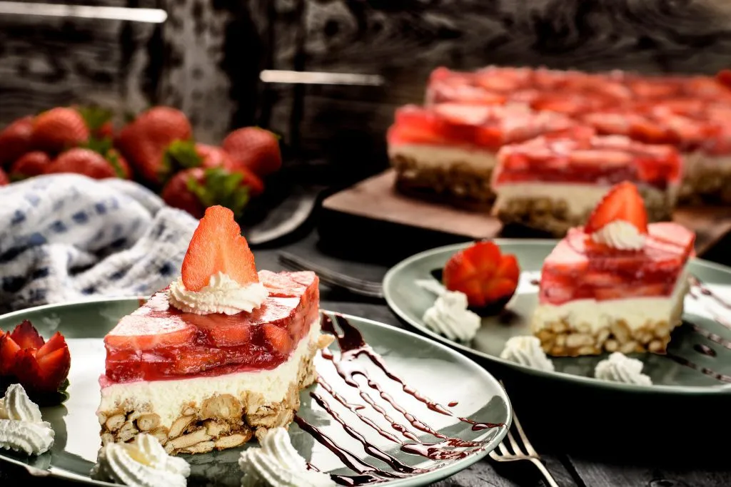 Strawberry-pretzel-salad-recipe-2-SunCakeMom-2