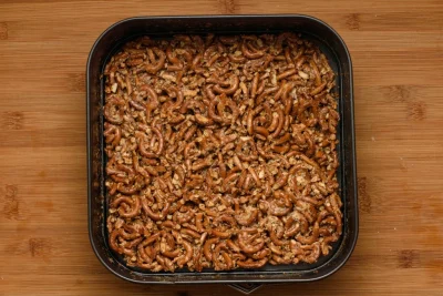 Strawberry-pretzel-salad-recipe-Process-5-SunCakeMom