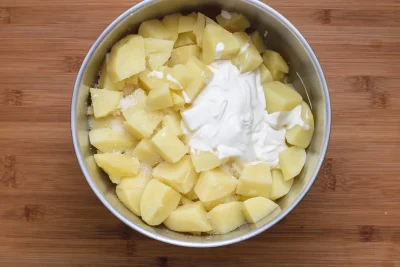 Mashed-potatoes-recipe-Process-1-SunCakeMom
