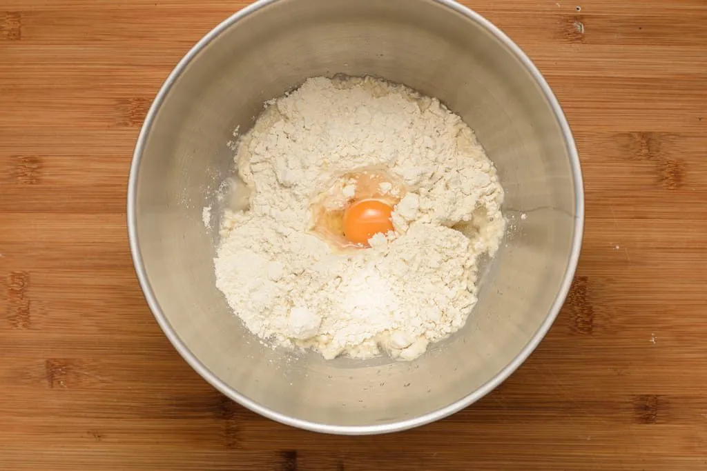 Egg-flour-dough-knead--gp--1-SunCakeMom