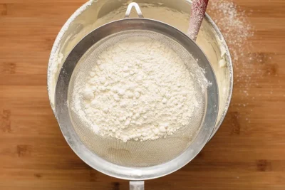 Fold-egg-white-yolk-sift-flour-bowl--gp--1-SunCakeMom