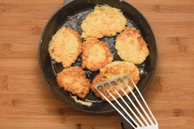 Latkes-recipe-Process-14-SunCakeMom