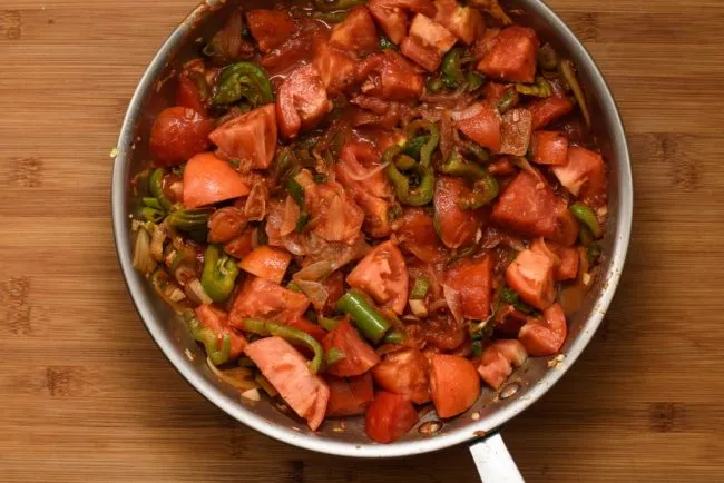 Onion-sliced-glassy-translucent-green-pepper-garlic-spices-herbs-paprika-tomato-sauce-skillet--gp--2-SunCakeMom